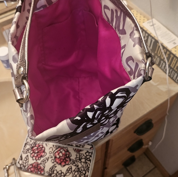 COACH "POPPY" LRG  BAG/WALLET - Picture 9 of 11